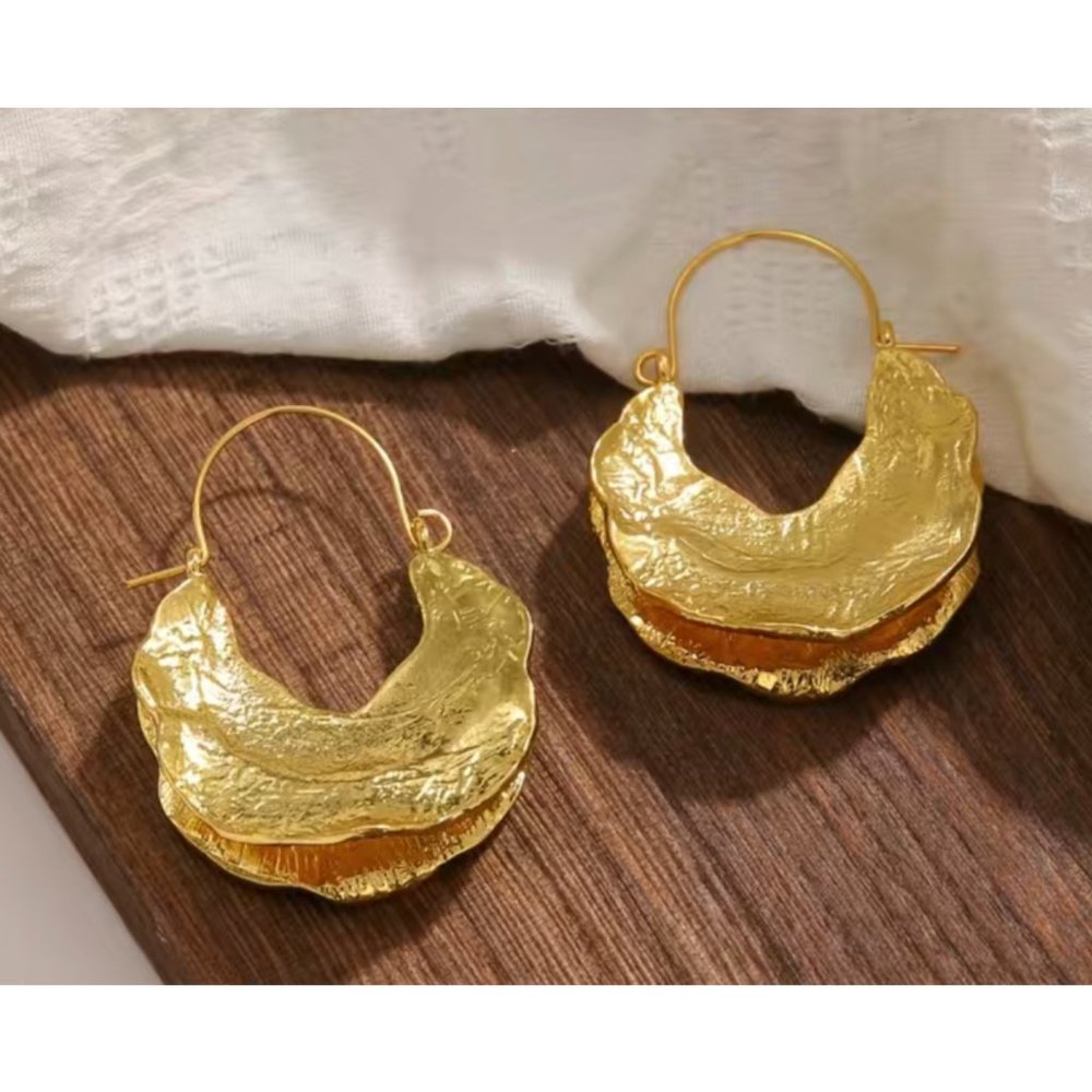 "The Golden Night" Heavy Alloy Drop Earrings - Picture 2 of 4